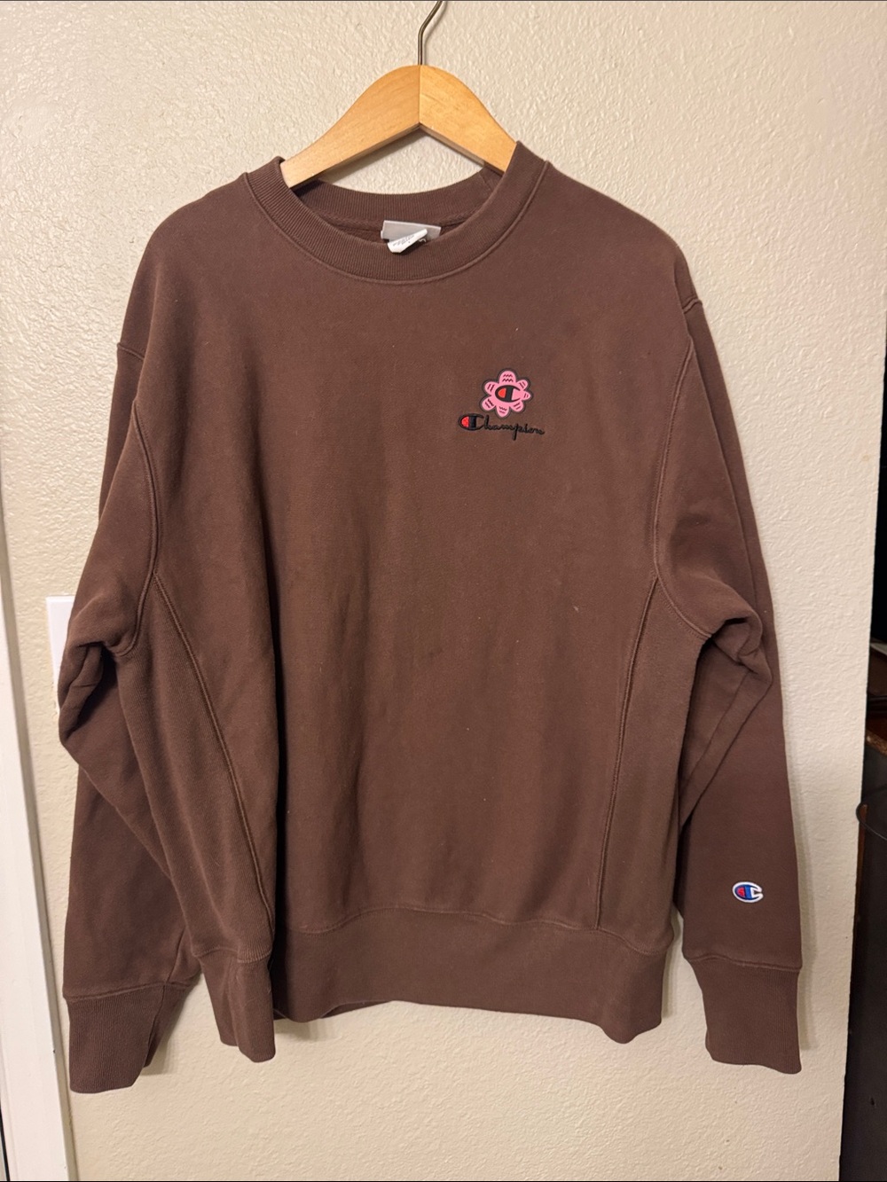Champion Brown Crewneck Sweatshirt with Pink Logo Flower